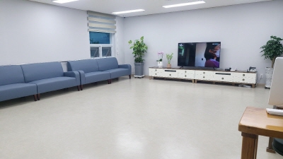 company_02_01_02.jpg